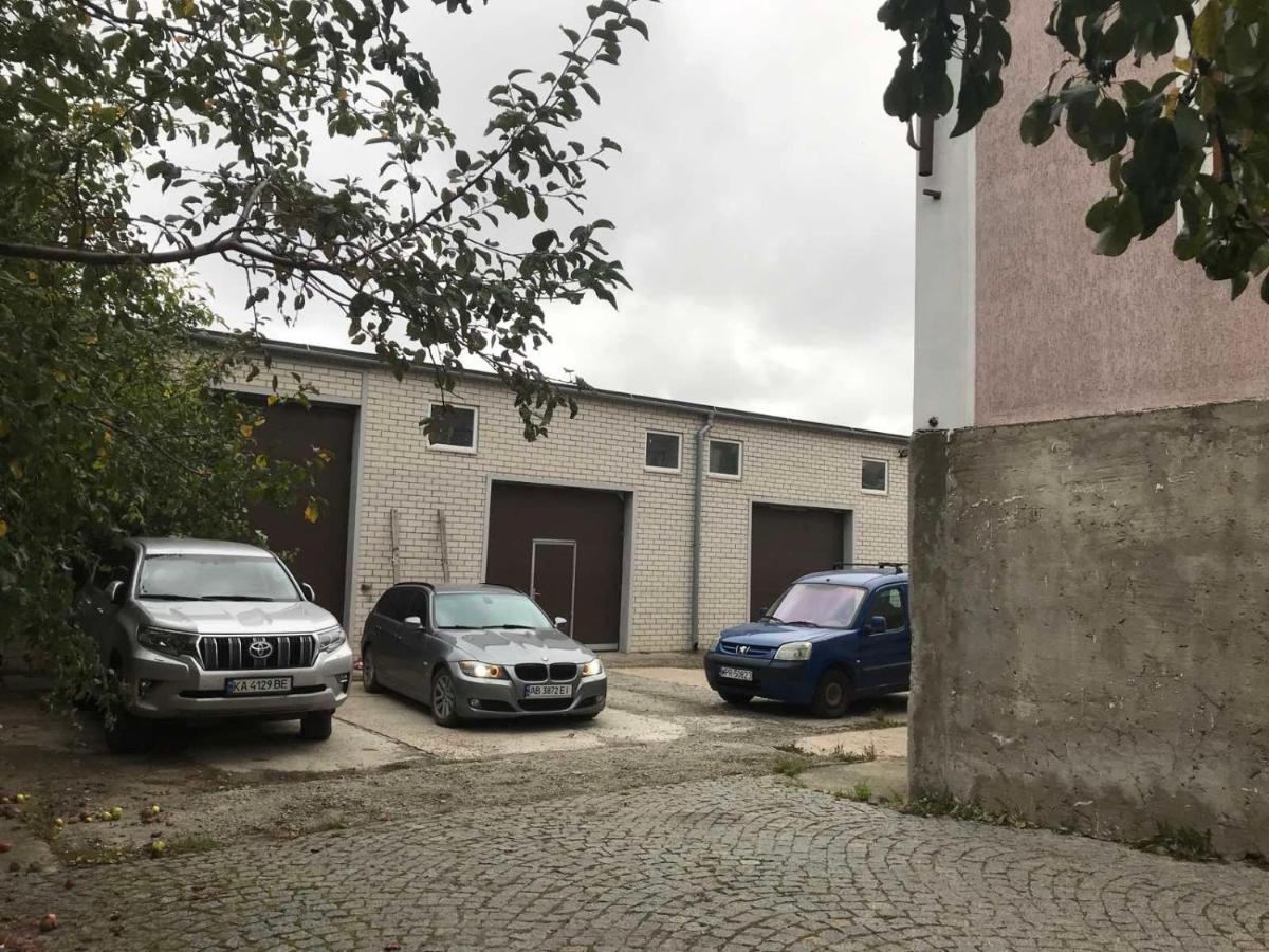 Зручне Помешкання В Центрі Міста Саме Для Вас. Berdychiv Exterior foto